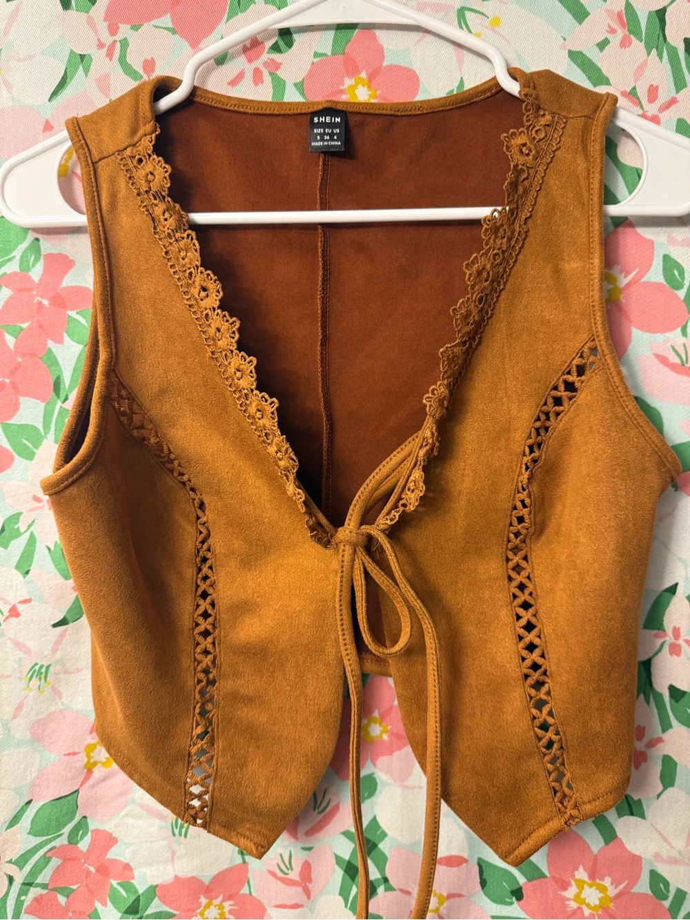SHEIN Brown Lace-Trim Suede Tie-Front Vest Tank - Picture 2 of 5